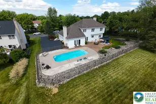 5526 Holiday Dr, Upper Macungie Township, PA 18104 - Photo 9