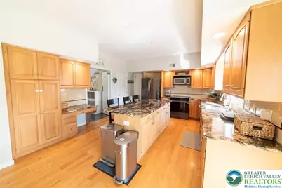5526 Holiday Drive, Upper Macungie Township, PA 18104 - Photo 27