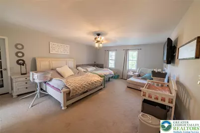 5526 Holiday Drive, Upper Macungie Township, PA 18104 - Photo 37