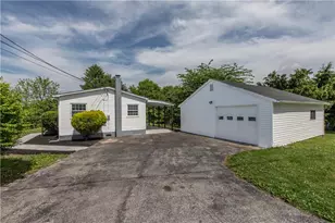 2799 Valley View Dr, Moore Township, PA 18014 - Photo 3