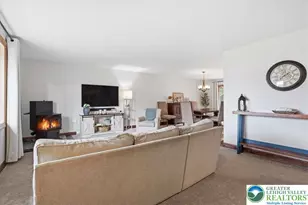 9 Stonecroft Dr, Easton, PA 18045 - Photo 9