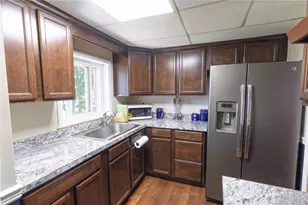 555 Elm St, Emmaus Boro, PA 18049 - Photo 13