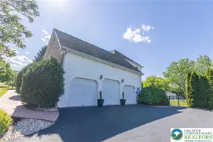 4508 Homestead Dr, Lower Nazareth Twp, PA 18064 - Photo 5