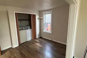 1122 E 4th St, Bethlehem, PA 18015 - Photo 3