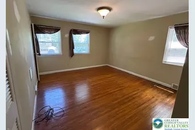 2065 Hopewell Road, Bethlehem City, PA 18017 - Photo 7