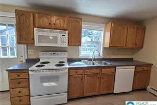 40 Evergreen St, Nazareth, PA 18064 - Photo 9