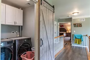 2140 Eagles Landing Dr, Upper Nazareth Twp, PA 18064 - Photo 27