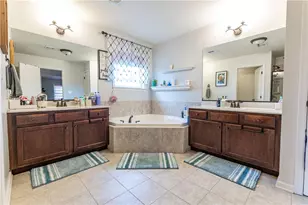 2140 Eagles Landing Dr, Upper Nazareth Twp, PA 18064 - Photo 37