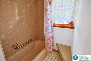 1004 Maple St, Pottsville, PA 17901 - Photo 27