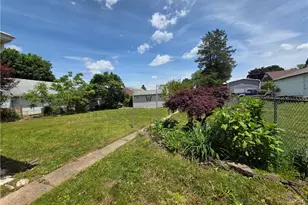 1877 S Wood St, Allentown City, PA 18103 - Photo 3