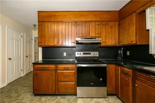 2516 Rachael Ln, South Whitehall Township, PA 18069 - Photo 5