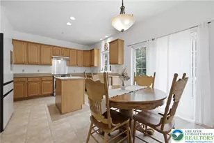 1017 Woodberry Dr, Mountain Top, PA 18707 - Photo 9