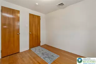 2125 W Fairview St, Allentown City, PA 18104 - Photo 23
