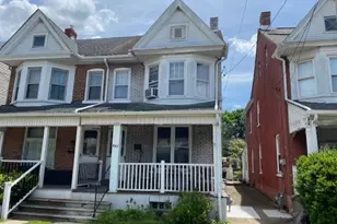 842 Chestnut St, Emmaus Boro, PA 18049 - Photo 1