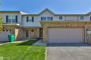 6411 Pioneer Dr, Macungie Boro, PA 18062 - Photo 1