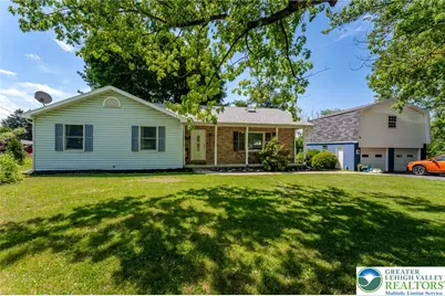 6 View Drive, Walnutport Boro, PA 18088 - Photo 3