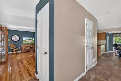 4601 Christina Drive, Whitehall Township, PA 18052 - Photo 7
