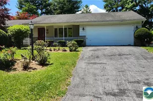 1205 Niblick Pl, Lower Macungie Township, PA 18106 - Photo 3