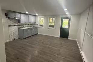 435 E Union St, Schuylkill, PA 18252 - Photo 3