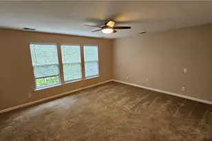 1814 Majestic Dr, South Whitehall Township, PA 18069 - Photo 15