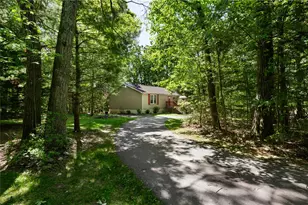 2338 Mountain Laurel Dr, Chestnuthill Twp, PA 18330 - Photo 3