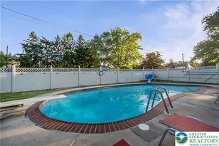5560 Fairway Dr, Exeter Township, PA 19606 - Photo 3
