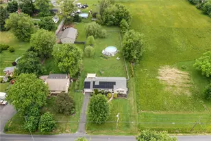 561 W Cherry Rd, Springfield Twp, PA 18951 - Photo 3