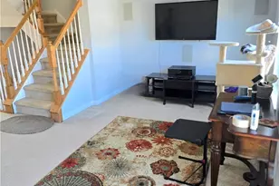17 Red Rose Ln, Easton, PA 18045 - Photo 3