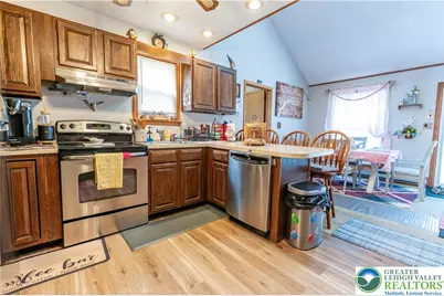 945 Country Place Drive, Coolbaugh Twp, PA 18466 - Photo 11