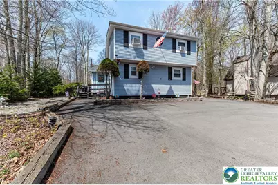 945 Country Place Drive, Coolbaugh Twp, PA 18466 - Photo 35