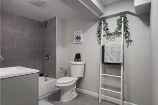2556 N Delaware Dr, Upper Mt Bethel Twp, PA 18343 - Photo 23