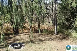 2556 N Delaware Dr, Upper Mt Bethel Twp, PA 18343 - Photo 3