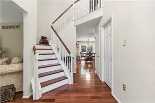 8 Raleigh Ct, Lower Pottsgrove Twp, PA 19464 - Photo 3