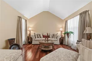 8 Raleigh Ct, Lower Pottsgrove Twp, PA 19464 - Photo 5