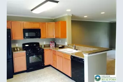8484 Cromwell Court, Upper Macungie Township, PA 18031 - Photo 5