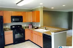 8484 Cromwell Ct, Upper Macungie Township, PA 18031 - Photo 5