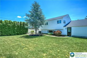 2038 Vista Dr, Bethlehem City, PA 18018 - Photo 9