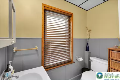 720 N Bishopthorpe, Fountain Hill Boro, PA 18015 - Photo 21