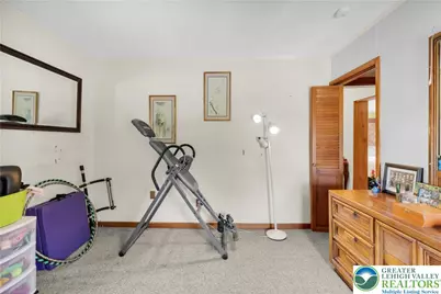 720 N Bishopthorpe, Fountain Hill Boro, PA 18015 - Photo 17