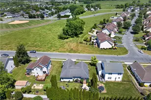 145 Vista Dr, Forks Twp, PA 18040 - Photo 39