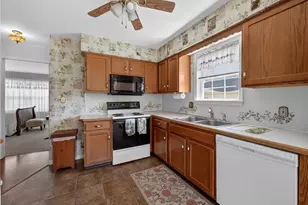 145 Vista Dr, Forks Twp, PA 18040 - Photo 15