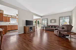145 Vista Dr, Forks Twp, PA 18040 - Photo 11