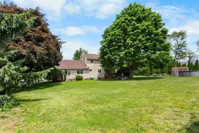 679 Cherry Hill Road, Bushkill Twp, PA 18064 - Photo 17