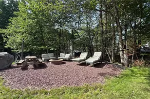 1140 Country Pl Dr, Coolbaugh Twp, PA 18466 - Photo 27