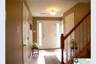 1073 Sparrow Way, Upper Macungie Township, PA 18031 - Photo 3