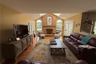 4114 Rochelle Dr, South Whitehall Township, PA 18104 - Photo 9