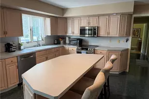 4114 Rochelle Dr, South Whitehall Township, PA 18104 - Photo 11