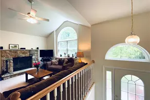 9 Sycamore Cir, Penn Forrest, PA 18210 - Photo 11