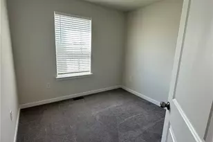 7614 Clayton Ave, Upper Saucon Township, PA 18036 - Photo 17