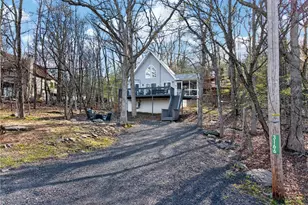 3166 Cherry Ridge Rd, Bushkill, PA 18324 - Photo 31